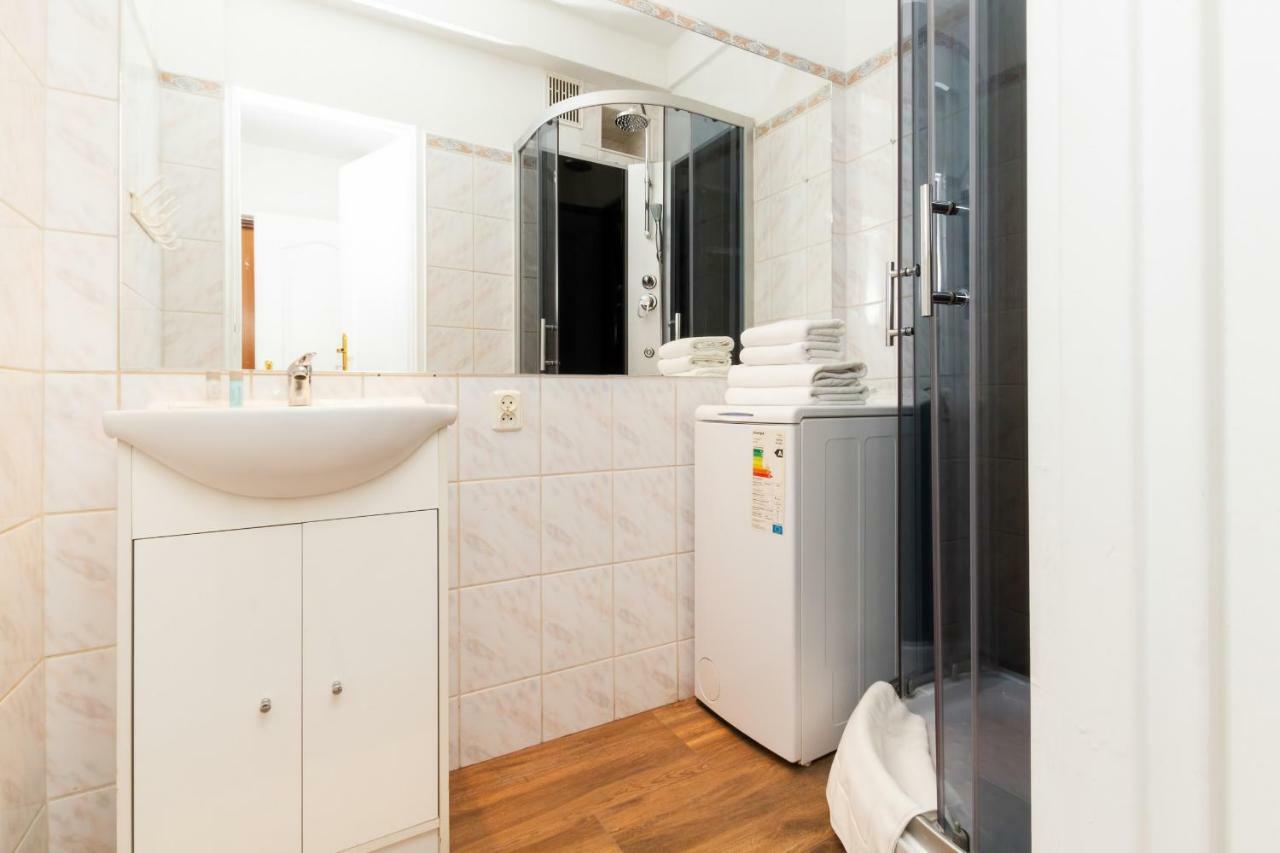 Apartments Gdansk Dworska By Noclegi Renters Екстериор снимка